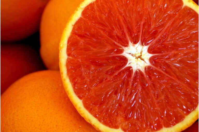 proprietà benefiche dell'arancia rossa sulla pelle in saponi e cosmetici